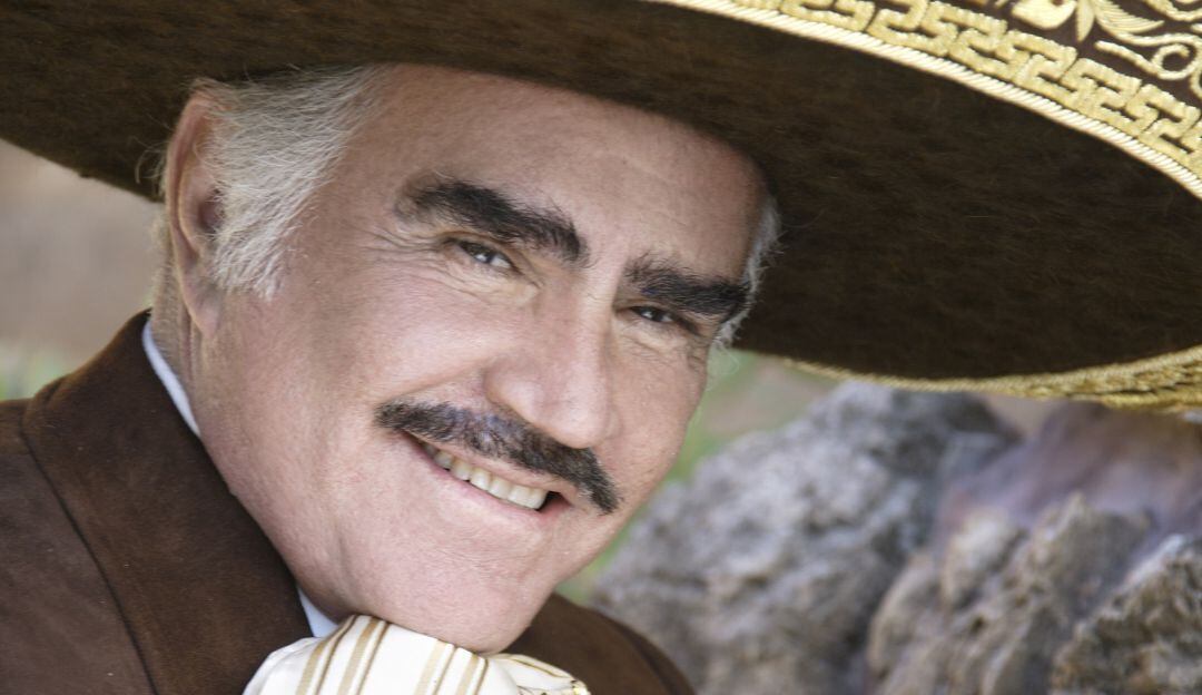 Infidelidades, ausencias y secuestro: contrastes de una vida de éxitos de Vicente Fernández
