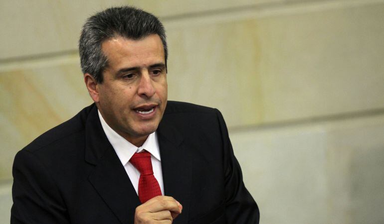 Luis Fernando Velasco.