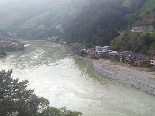 Se levanta restricción de actividades en el río en Puerto Valdivia