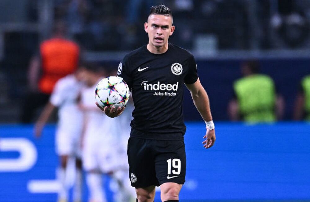 Rafael Santos Borre, jugador del Eintracht Frankfurt (Foto por Markus Gilliar - GES Sportfoto/Getty Images)
