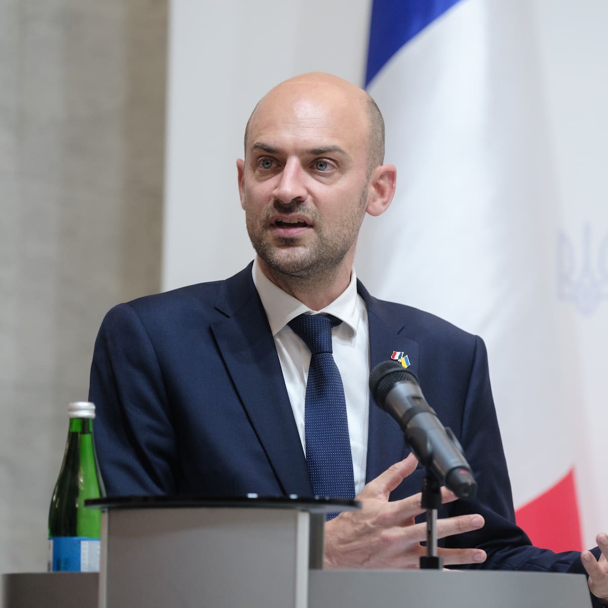 Francia convoca al embajador de EE.UU. por injerencia por la muerte de un joven ultra