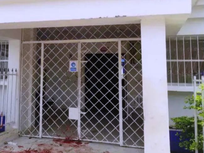 En medio de la trifulca una ambulancia fue atacada y el personal médico tuvo que salir del lugar