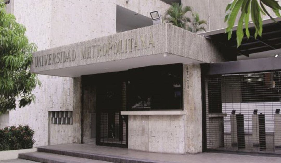 Fachada de la universidad en Barranquilla
