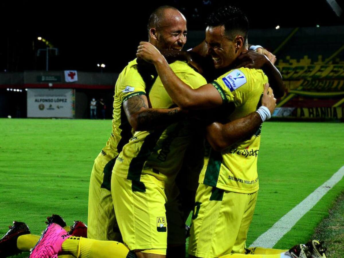 Bucaramanga le ganó a Nacional en estreno de Luis Fernando Suárez como DT
