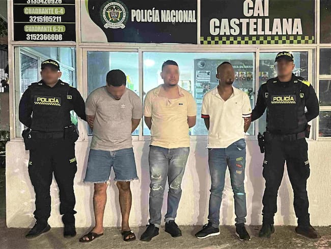 Capturados tres presuntos delincuentes tras robar una prenda de oro y un celular en Los Alpes