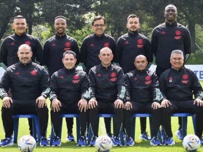 Cuerpo técnico de la Selección Colombia Sub-17 liderado por el entrenador Juan Carlos Ramírez (tercero, línea de abajo de izquierda a derecha) / FCF