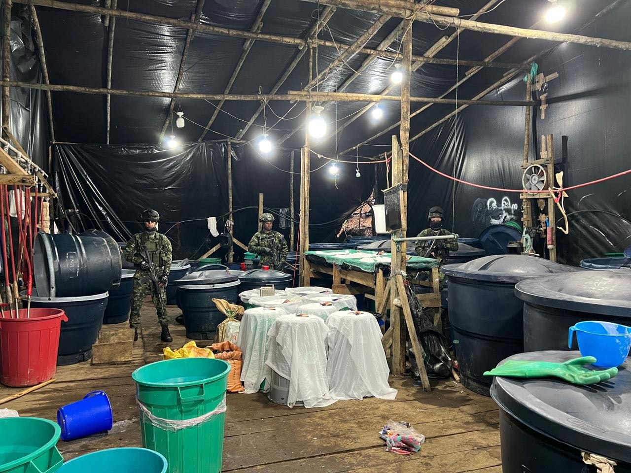 Laboratorio desmantelado en Cumbal . Foto: Ej{ercito Nacional