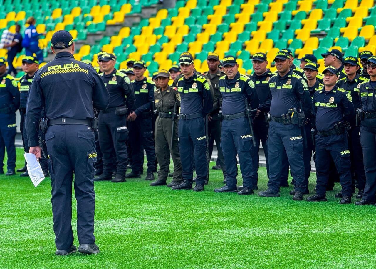 Policías custodiarán el estadio Jaime Morón. // Policía de Cartagena