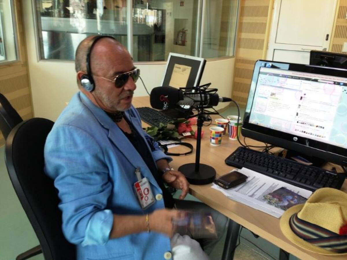 El maestro Cesar Mora, presenta en Caracol Radio Mi bendición, nuevo álbum.