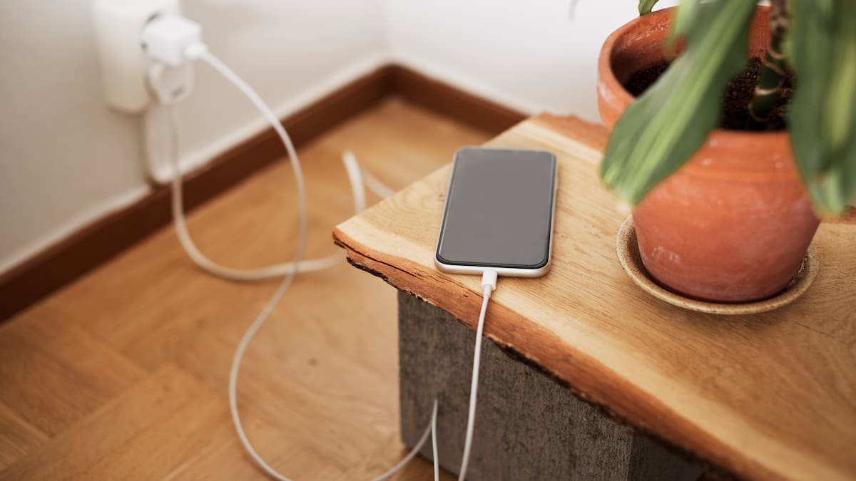 ¿Lo sabía? Hay un orden correcto para conectar el celular y el cargador: cuál es y por qué