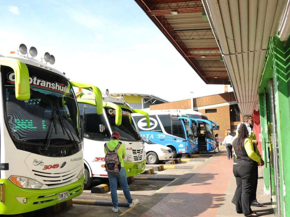 10 mil viajeros diarios esperan se movilicen por la Terminal de Transportes de Neiva