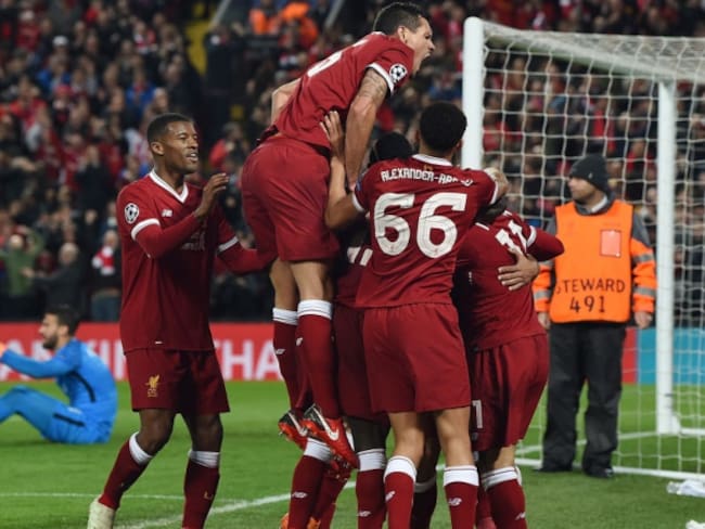 Liverpool golea a la Roma y pone un pie en Kiev