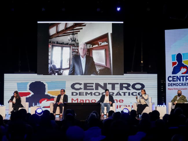 El expresidente Álvaro Uribe da puntadas sobre el rol que tendrá el Centro Democrático en las próximas elecciones regionales (Colprensa)