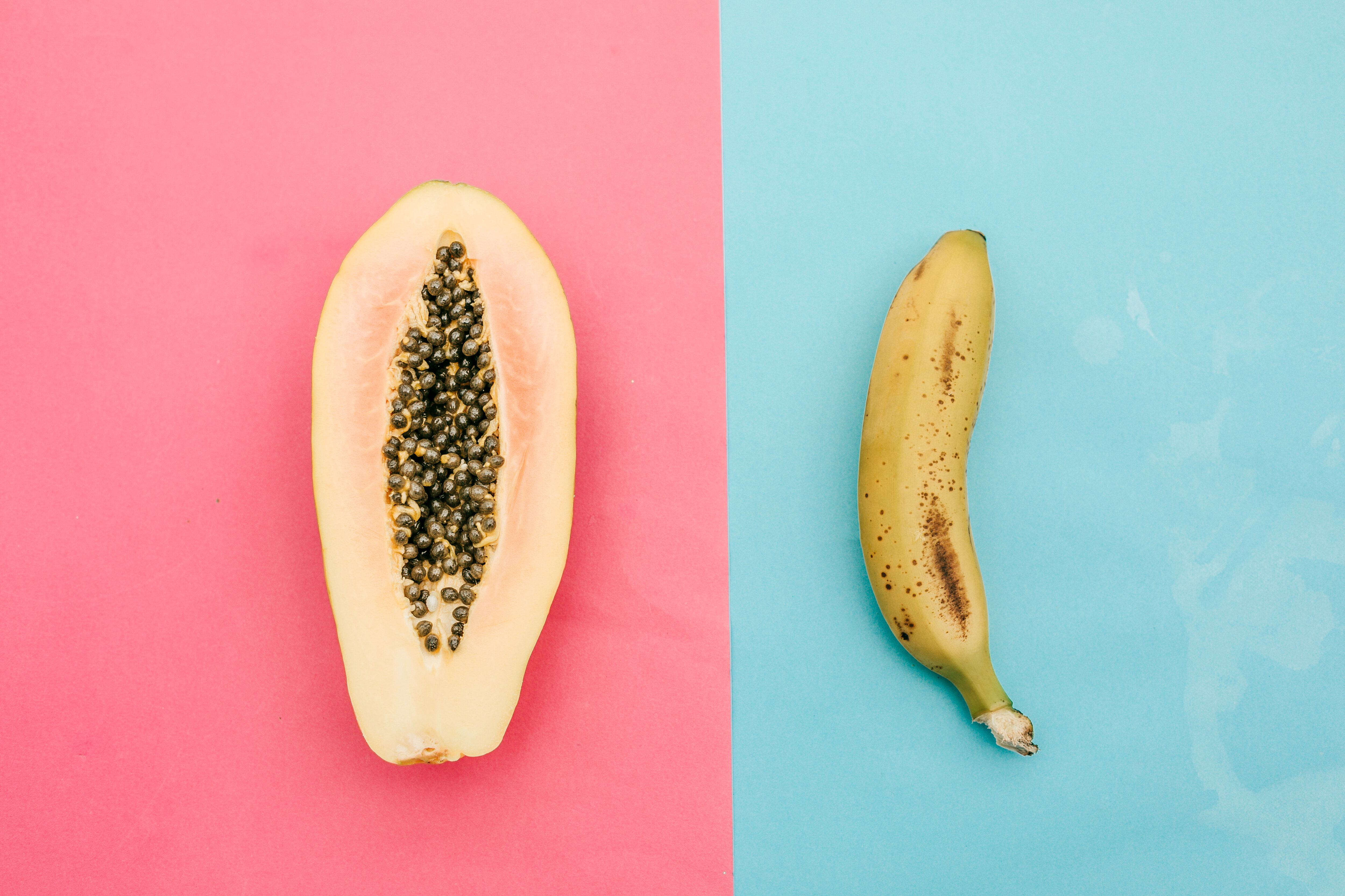 Papaya and banana from above. Sex concept. Photo: Getty Images.
