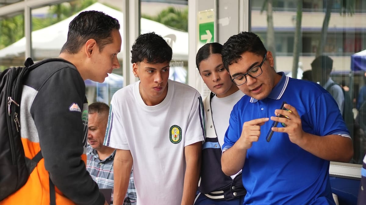 La Alcaldía de Medellín dispuso de 2.500 cupos gratuitos para cursos en tecnología