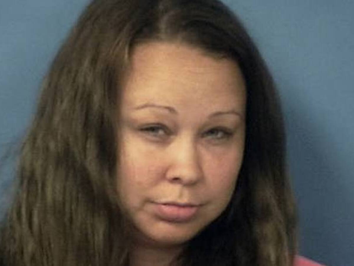 Arrestan a una mujer que tenía tres tigres en casa