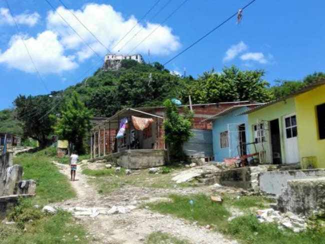 Habitantes de El Cielo en Cartagena piden trabajos para evitar deslizamientos en La Popa
