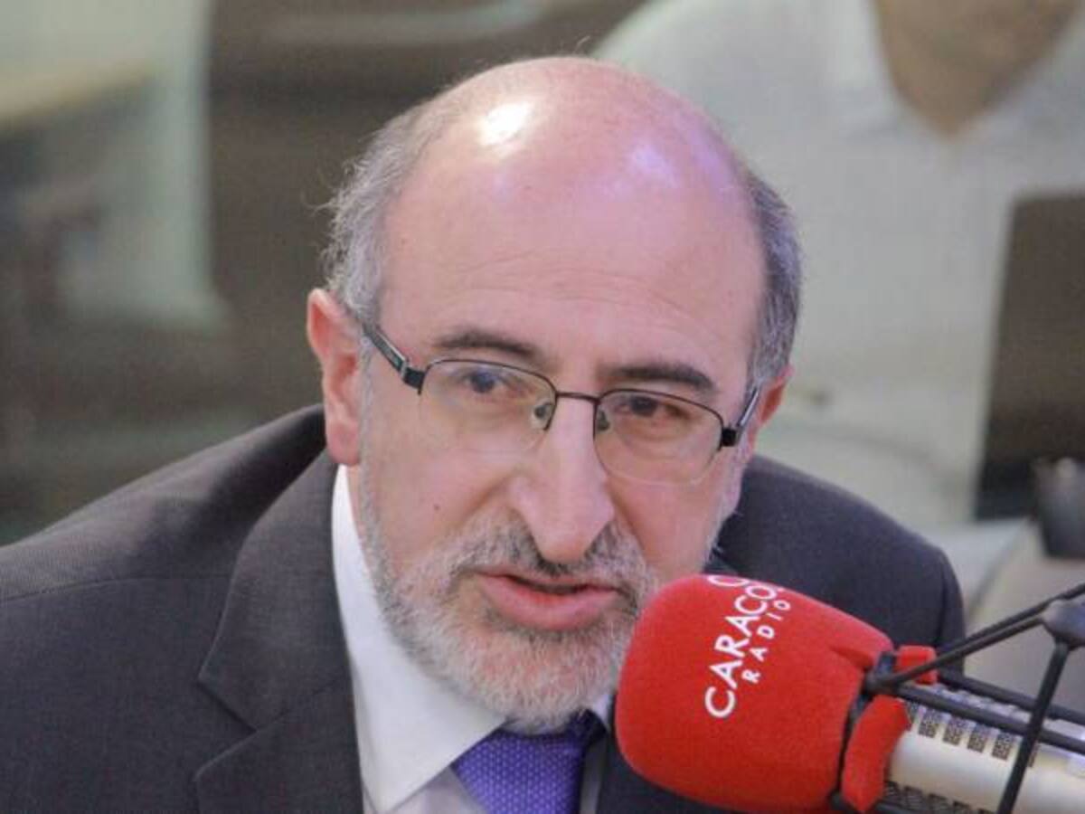 El modelo bipartidista cambió: Juan Lozano