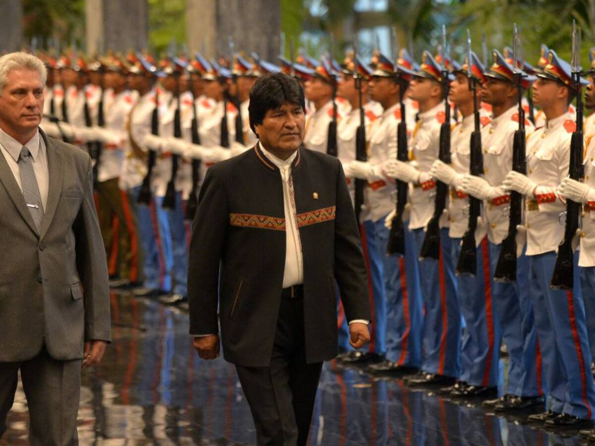 Hubo reuniones con Cuba y Venezuela para “retomar la democracia”: Morales