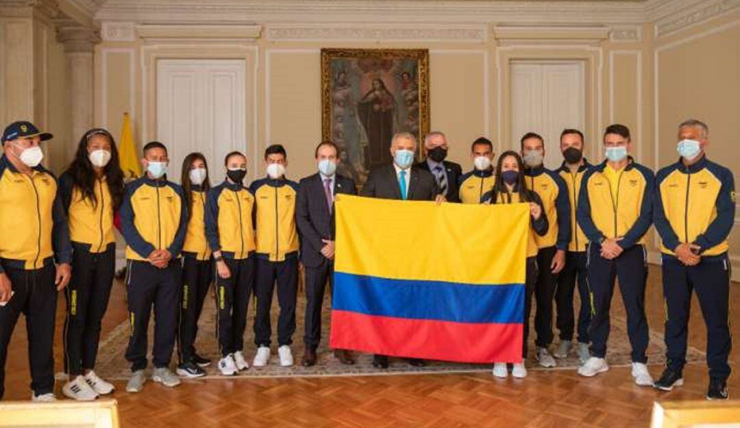 Presidente Duque entregó pabellón nacional a delegación colombiana