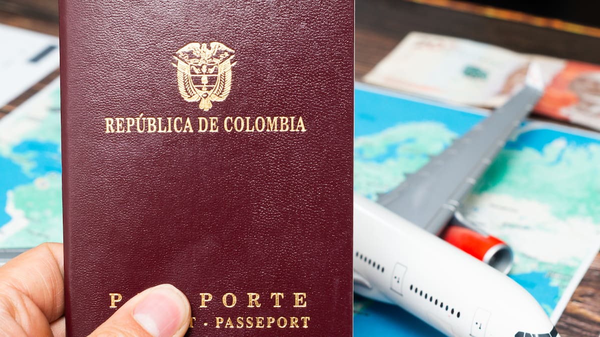 Alfredo Saade celebra acuerdo con Portugal: “el país no se quedará sin pasaportes; cumplimos”