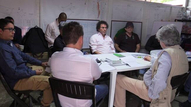 "Esfuerzo conjunto de sustitución de cultivos de uso ilícito empieza a caminar. Primer encuentro en terreno", señala alias Pastor Alape.