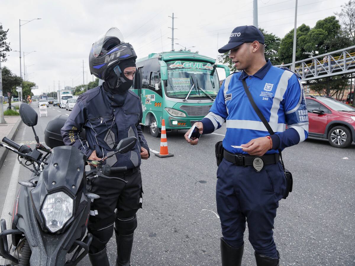 Motos: Cascos que están prohibidos en Colombia y dan multa de hasta 15 SMMLV