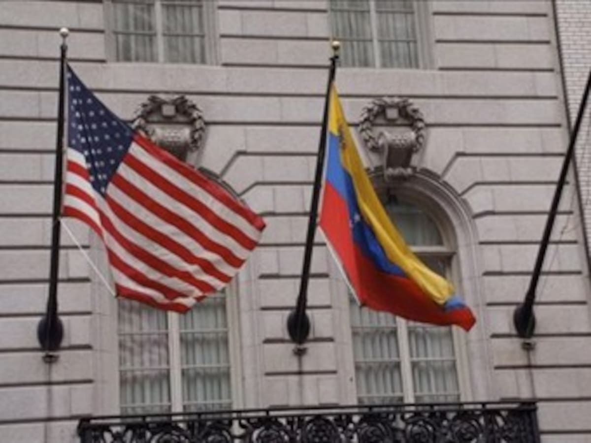 Venezuela dice no estar "desesperada" por tener buena relación con EE.UU.