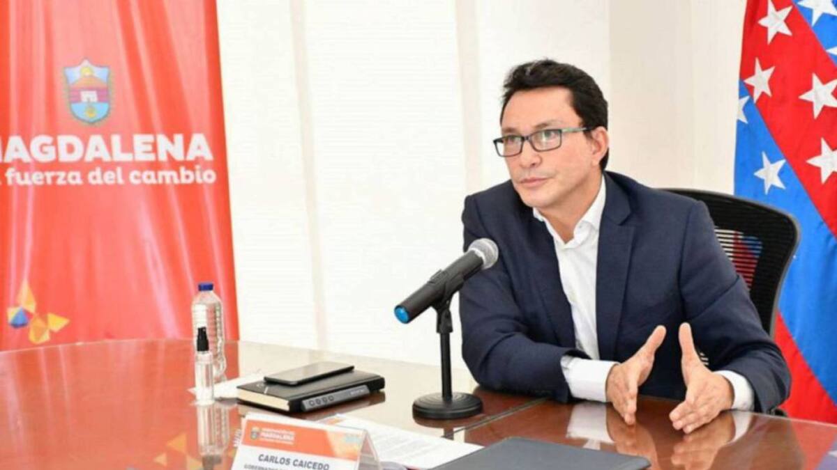 Ordenan cinco días de arresto en contra del gobernador Carlos Caicedo