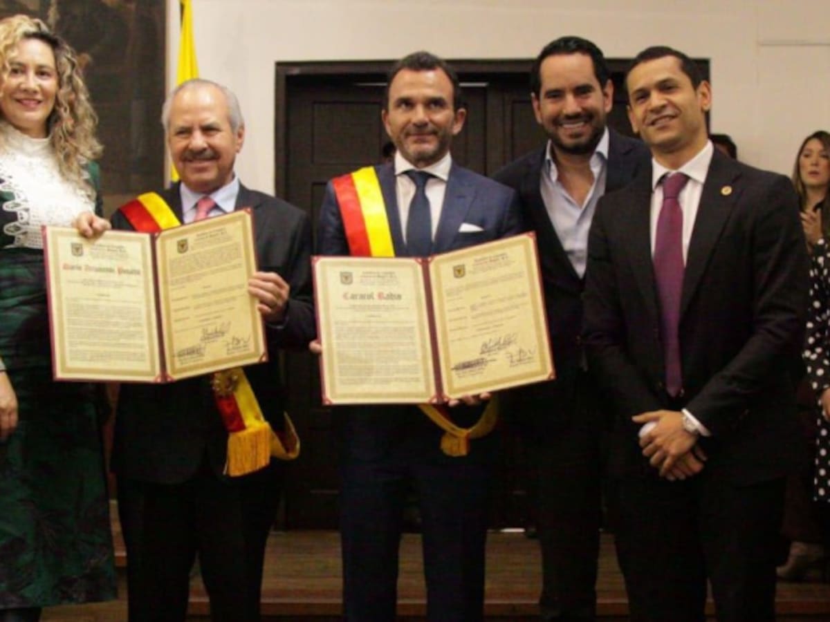 Concejo de Bogotá condecora a Caracol Radio por sus 70 años