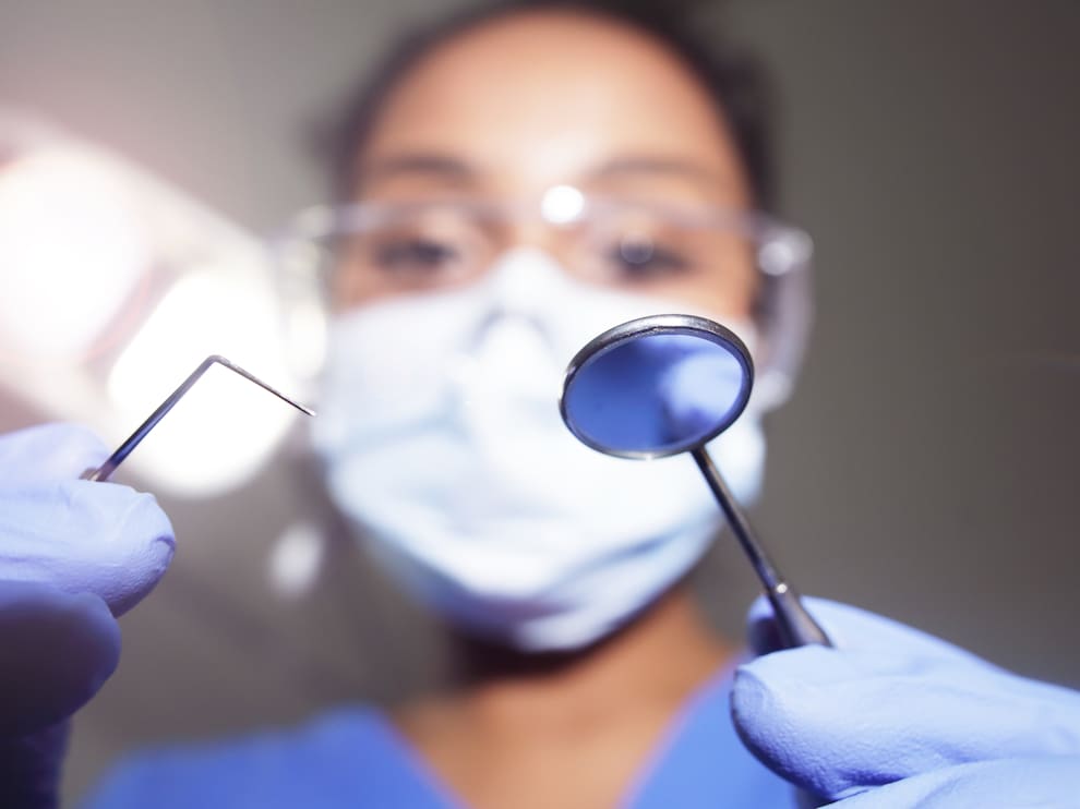 Investigan misteriosa muerte de joven tras cirugía dental en Bogotá ...