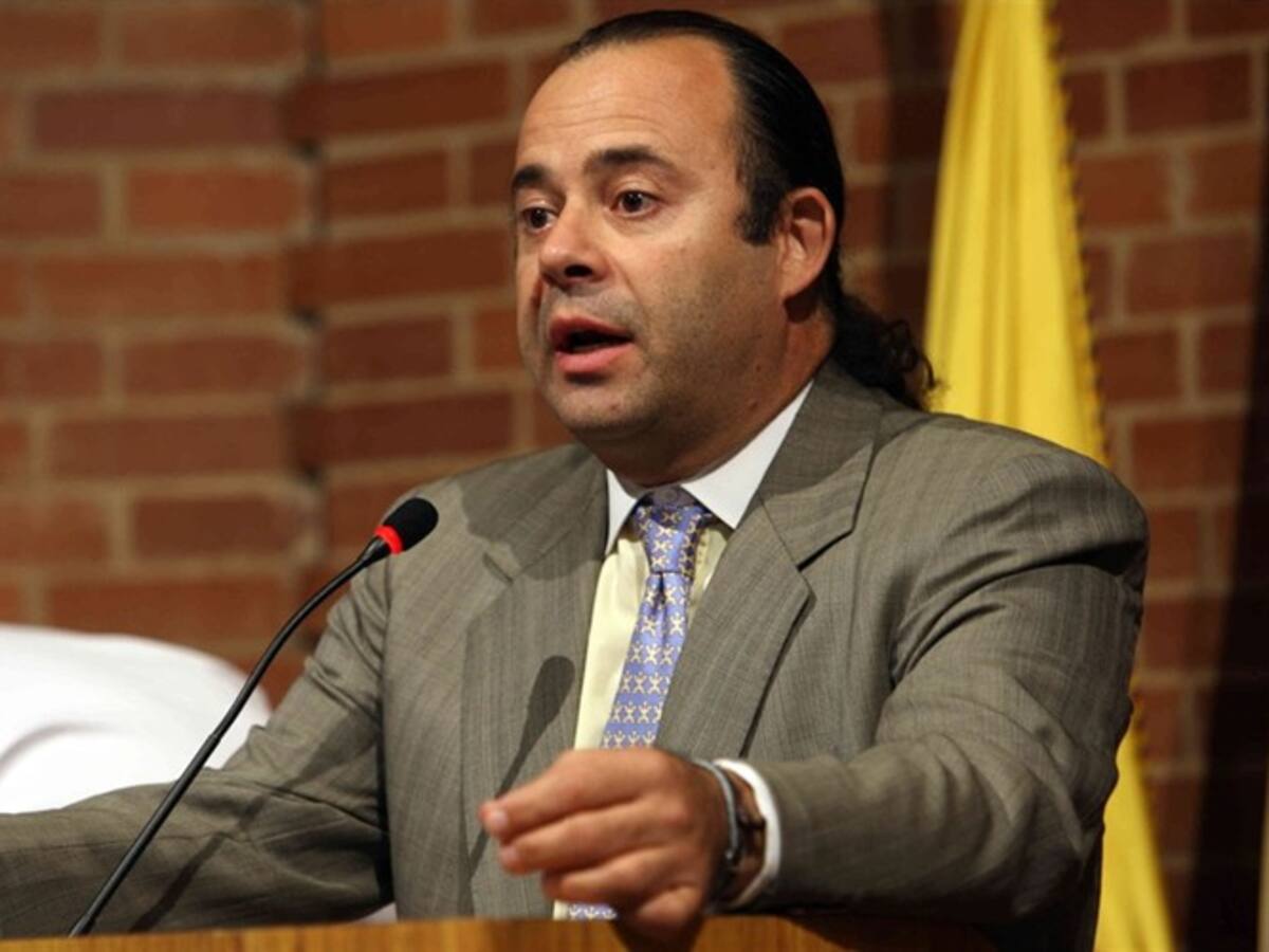“No se debe condenar al empresariado de Ecopetrol por robo de combustible”: Luis G. Echeverri