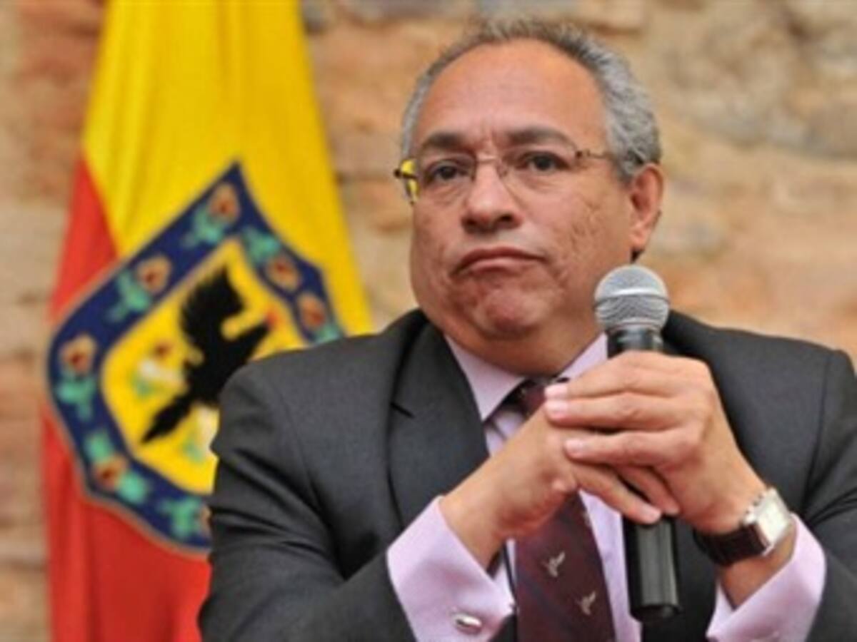 Destituido e inhabilitado Diego Bravo, exgerente del Acueducto