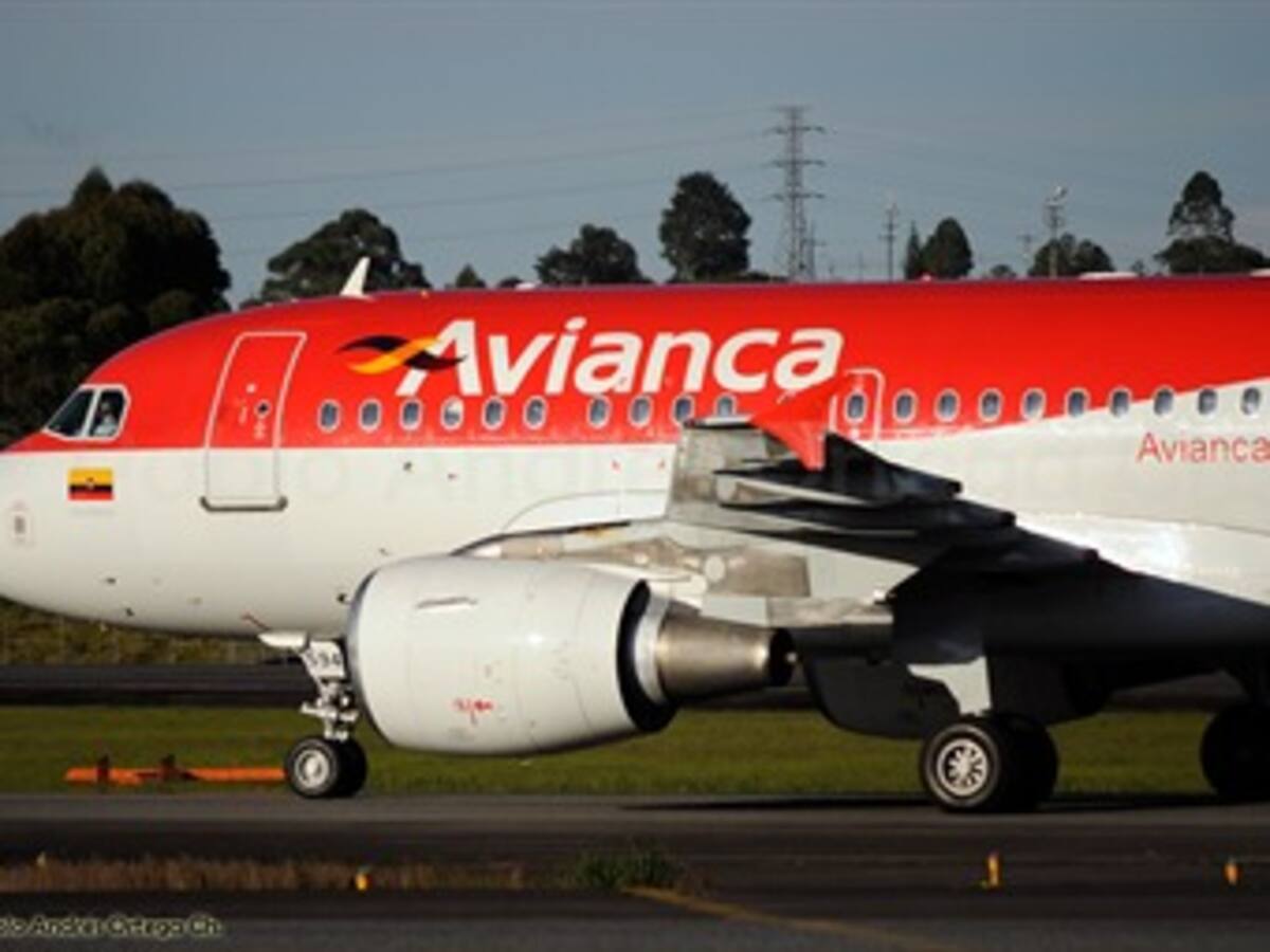 Representantes de Avianca analizan hechos que obligó a un avión a regresar