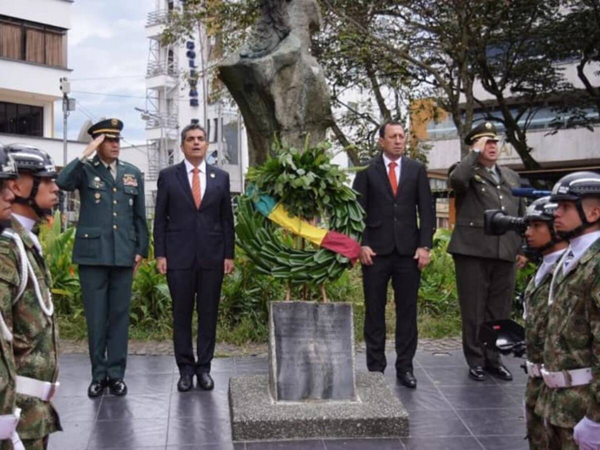 Ofrenda floral y reconocimientos por 53 años del departamento del Quindío