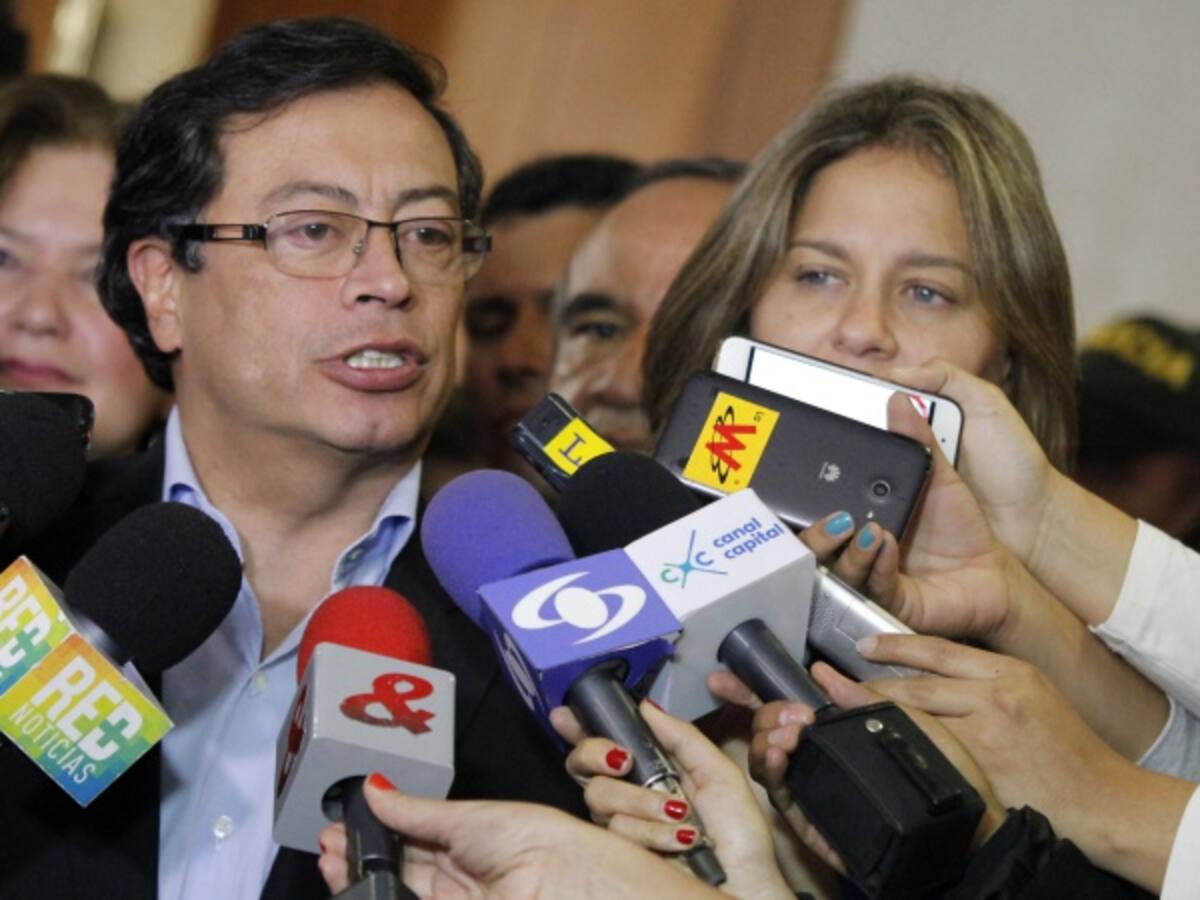 Vinculan a investigación por contratación ilegal a ex alcalde de la localidad de Santa Fe