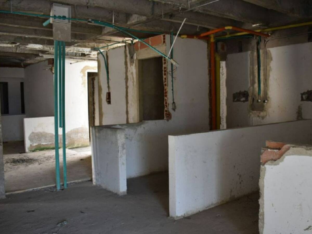 $42 mil millones de responsabilidad fiscal por centros de salud inconclusos