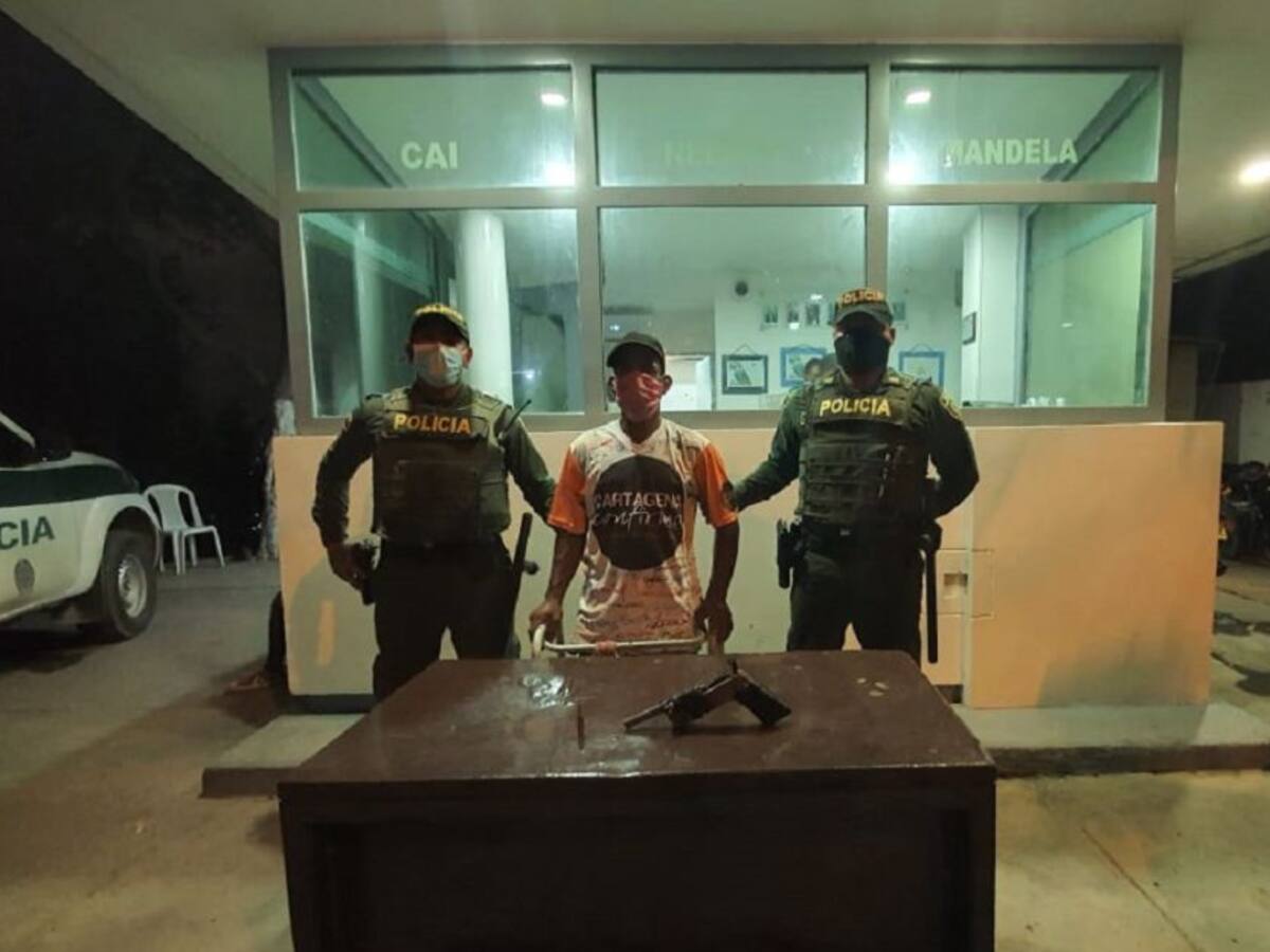 Cuatro capturados por porte ilegal de armas y hurto en Cartagena