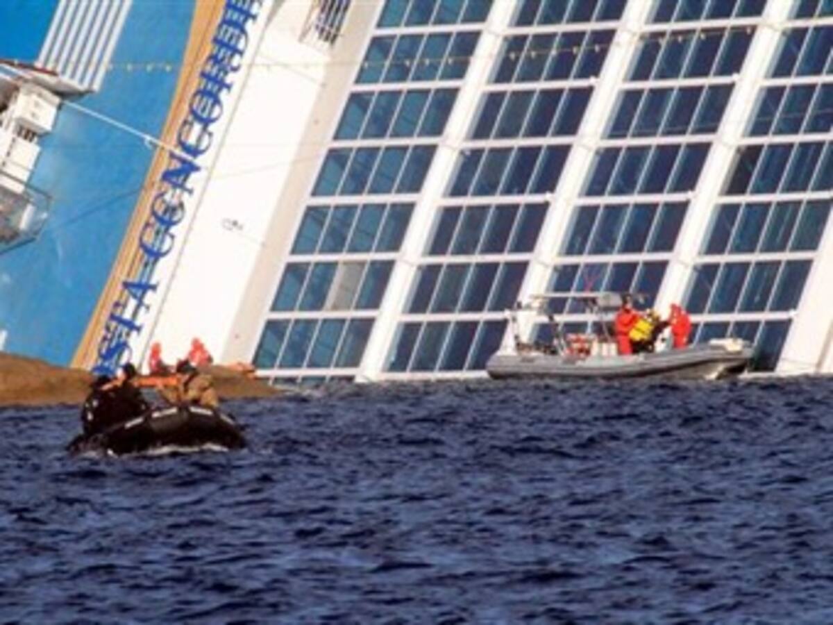 Suspenden las labores de rescate del Costa Concordia