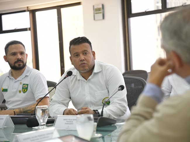 Reunión entre la Gobernación de Antioquia y las JAC del departamento. Foto: Cortesía Gobernación de Antioquia.