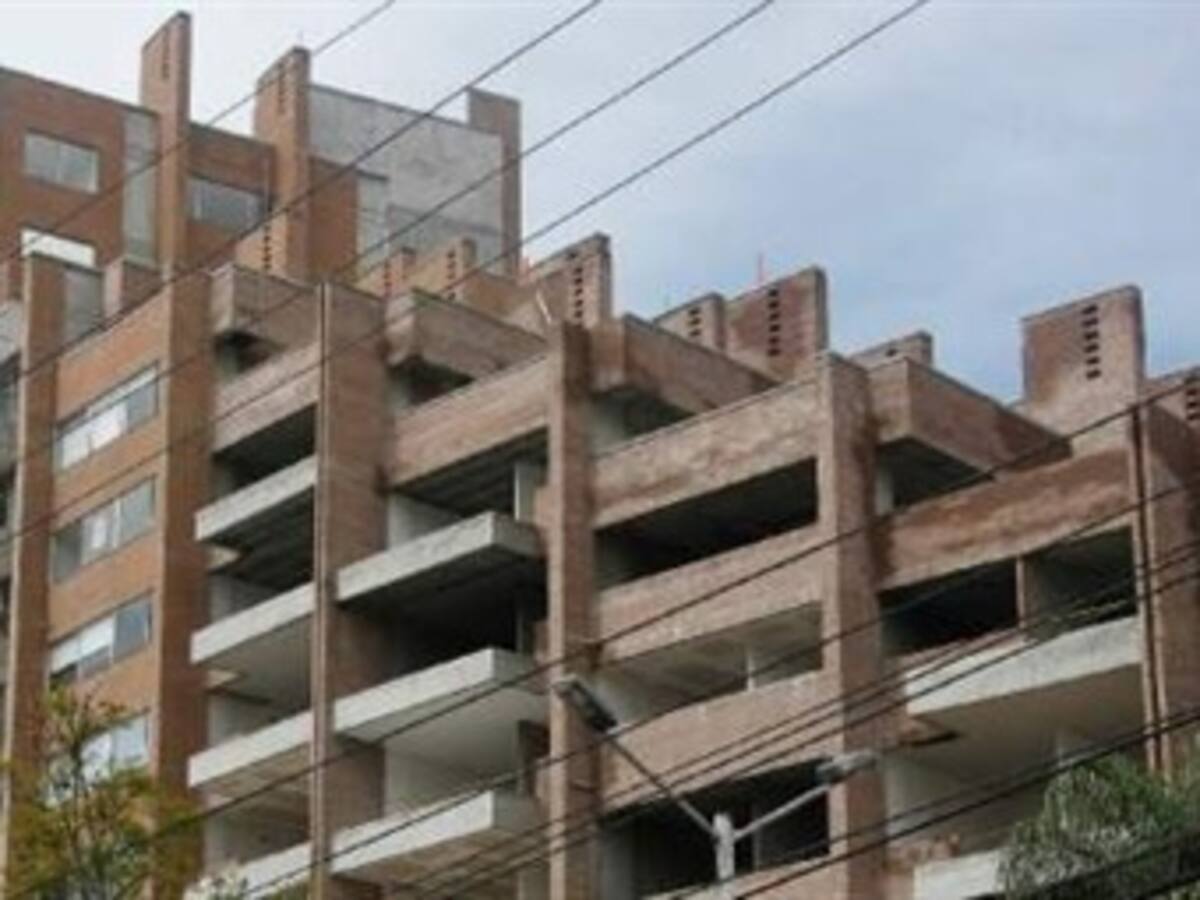 Alcaldía de Medellín recomendará desalojo de cuatro torres