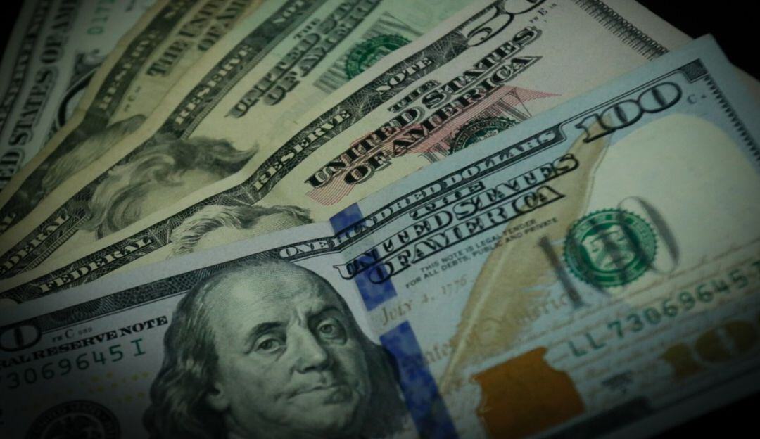 La divisa en las primeras tres horas de operación presentó una reducción de $40 con un promedio en su cotización de $4.587