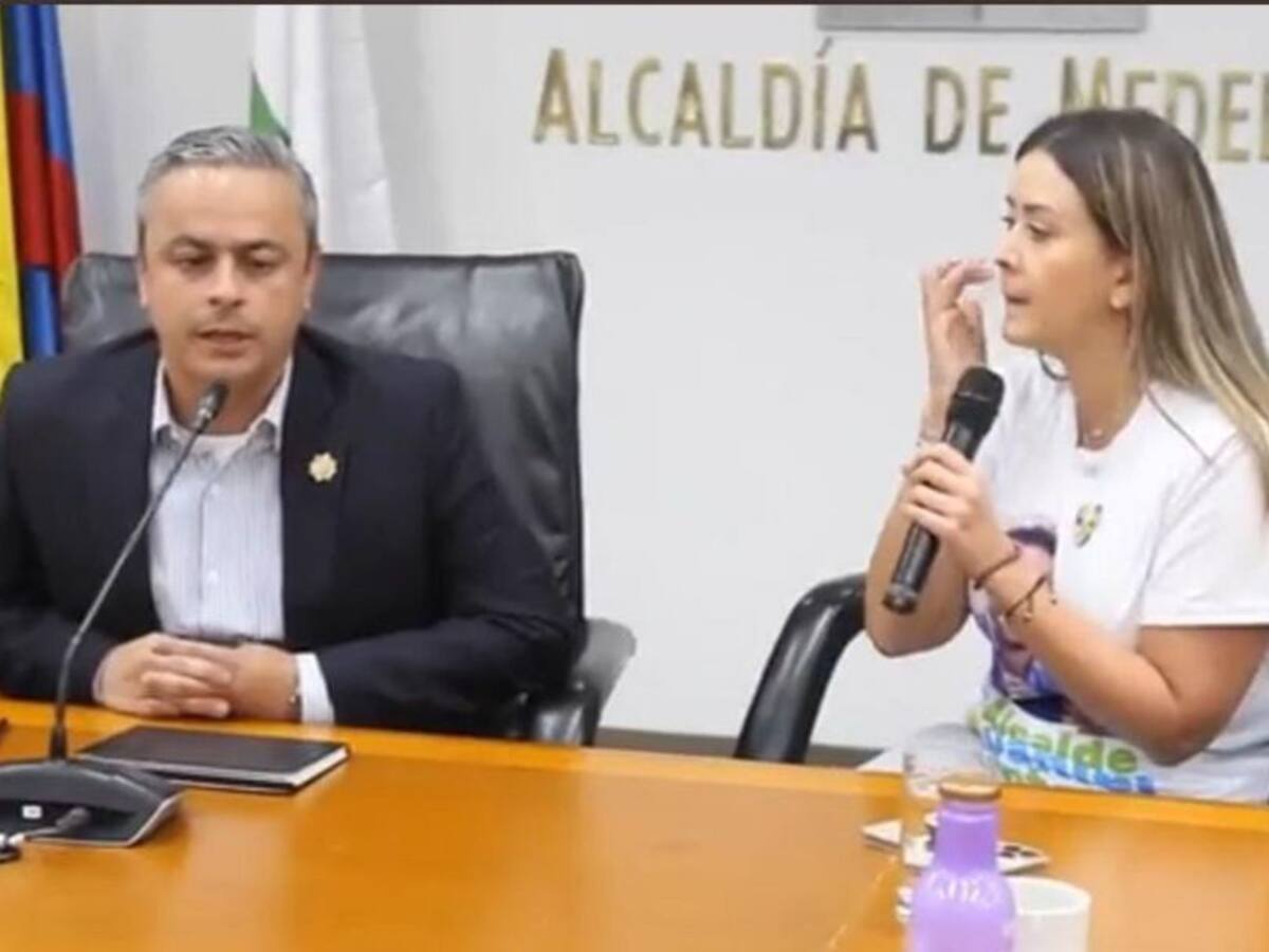 "Marica los amo": polémico discurso de la Sec de gobierno hacia alcalde (E)