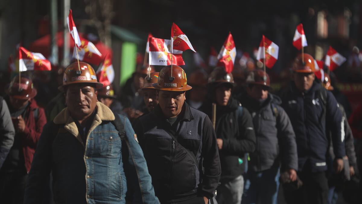 Perú: encuentran muertos a 13 trabajadores de una mina de oro que estaban secuestrados