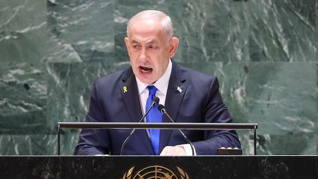 New York (United States), 27/09/2024.- Israel Prime Minister Benjamin Netanyahu speaks during the General Debate of the 79th session of the United Nations General Assembly at United Nations Headquarters in New York, New York, USA, 27 September 2024. The annual high-level General Debate gathers world leaders from 24 to 28 September, and 30 September under the theme, 'Leaving no one behind: acting together for the advancement of peace, sustainable development and human dignity for present and future generations'. (Nueva York) EFE/EPA/SARAH YENESEL