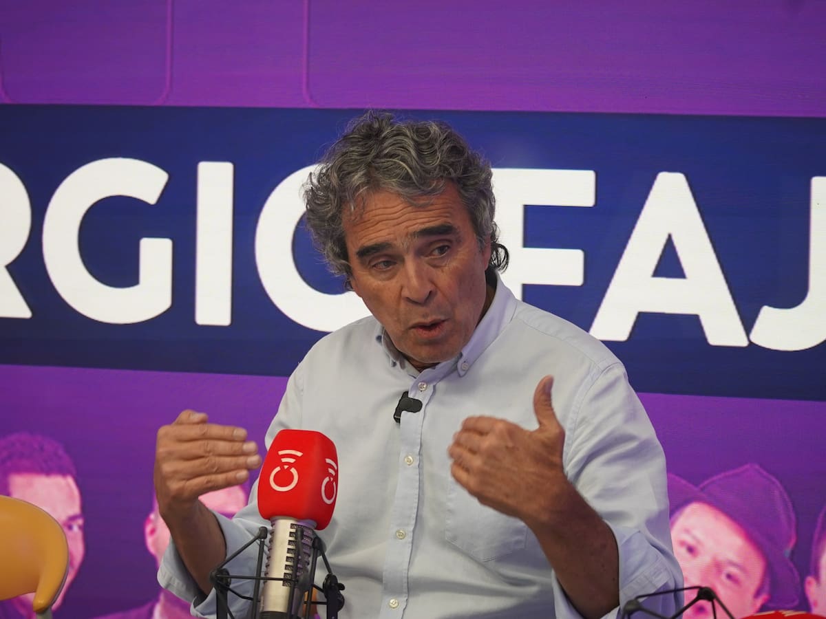 Fajardo por participación política de Petro: No respeta la Constitución ni la separación de poderes