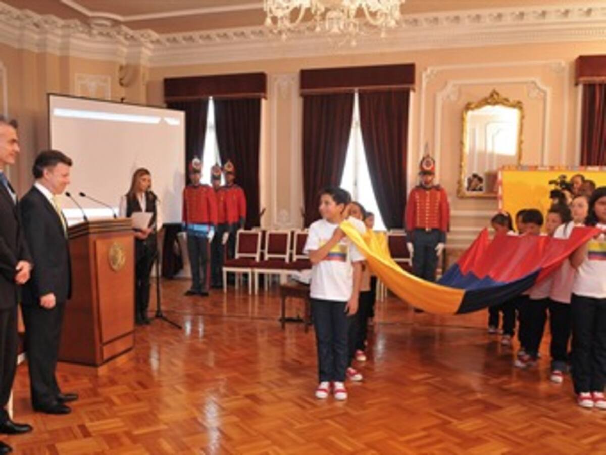 Presidente Juan Manuel Santos lanzó la campaña 'Mi País, Mi Bandera'