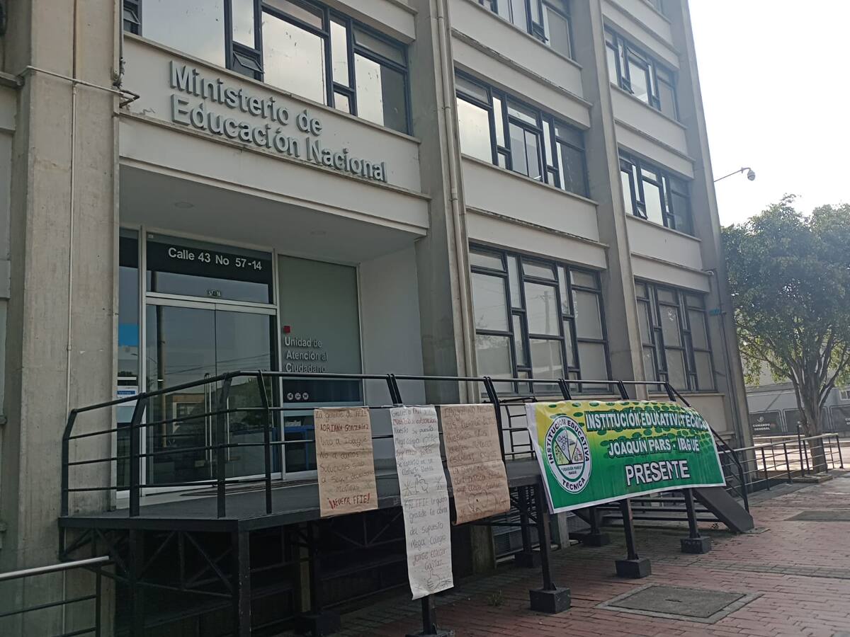 Ministerio de educación verificará que sucede con obras en colegios de Ibagué
