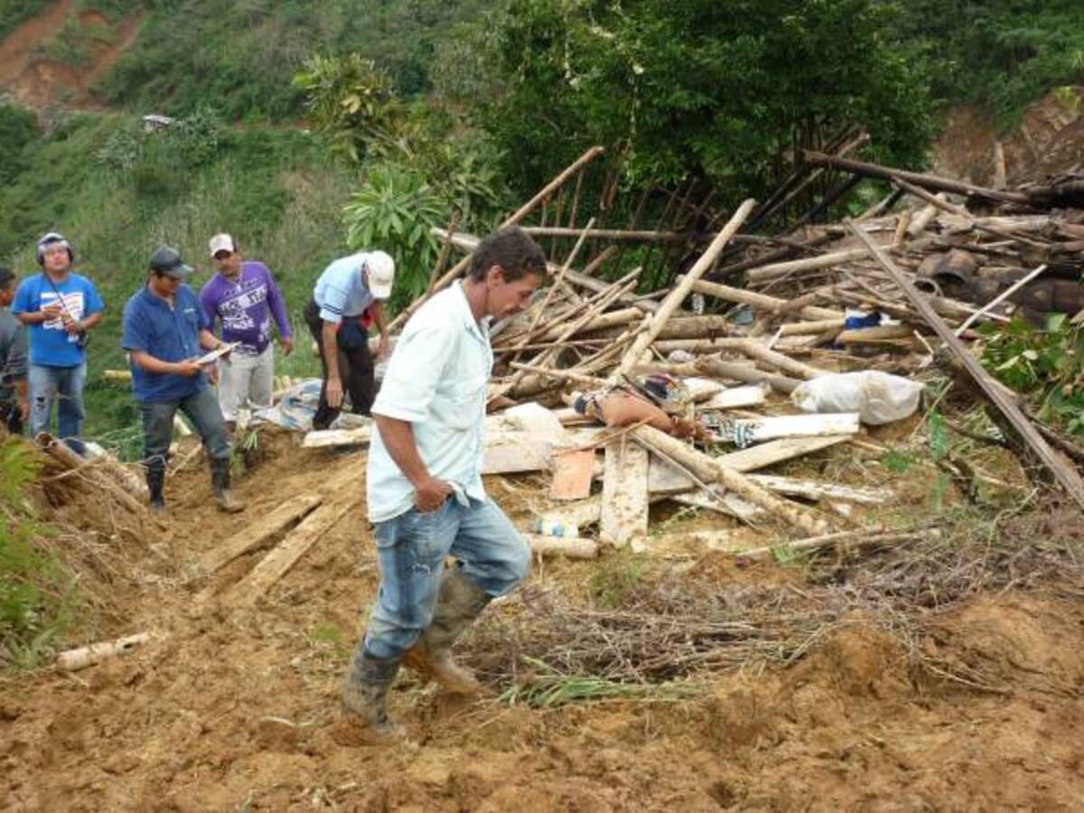Emergencia por ola invernal en Morales Cauca