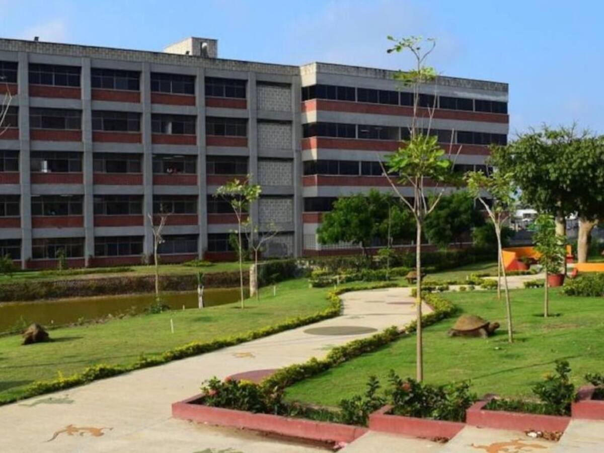 Red de Mujeres pide acelerar investigación por presuntos acosos de profesor